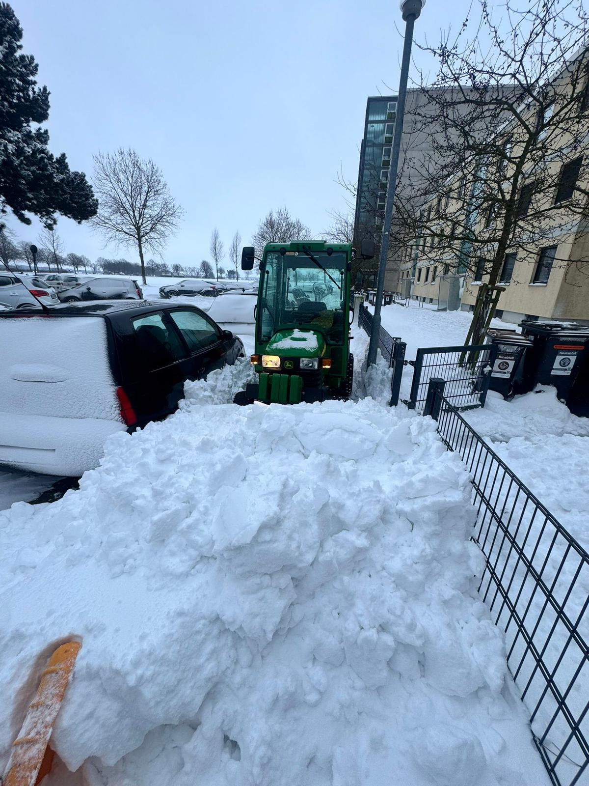 Beispiel für Winterdienst & Räumservice von Ihrem GaLaBau Partner in der Region Hannover