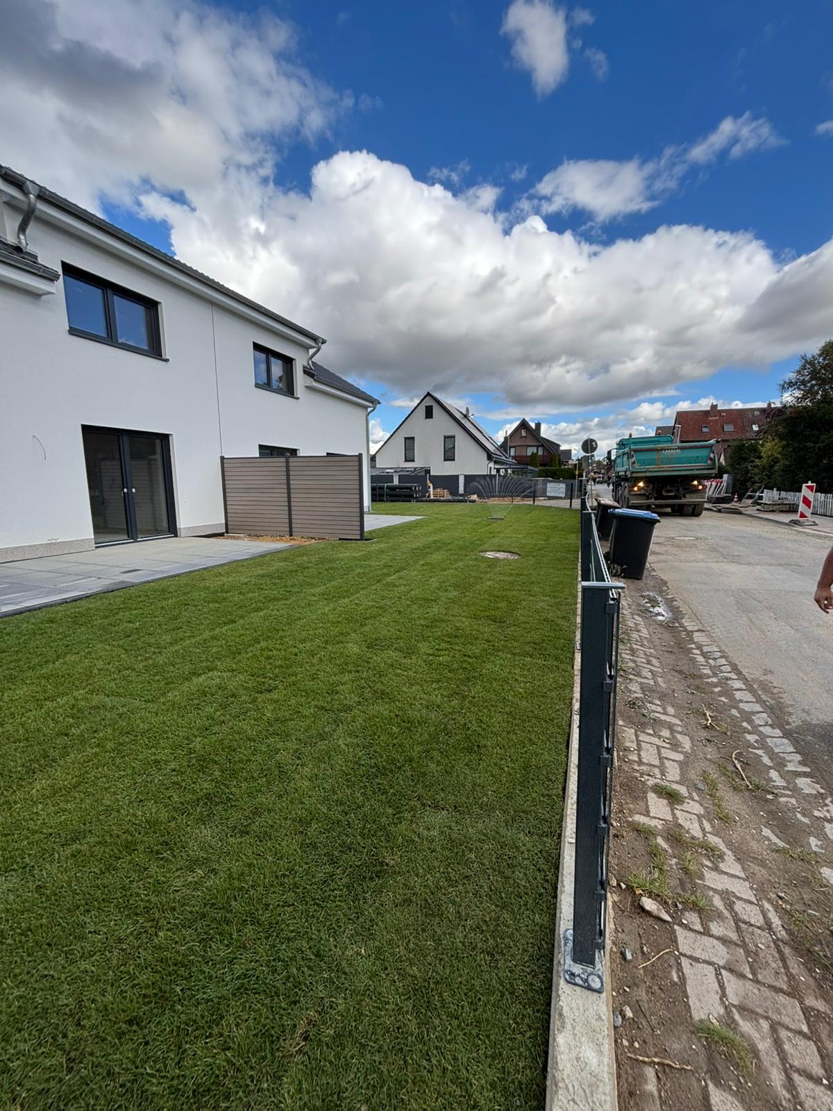 Professioneller Zaunbau und Sichtschutz Installation in Burgdorf